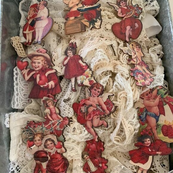 VALENTINE VICTORIAN STYLE WOOD MINI ORNAMENTS*FIR AND FEATHER TREE*GIFT*TAGS* - Picture 2 of 6